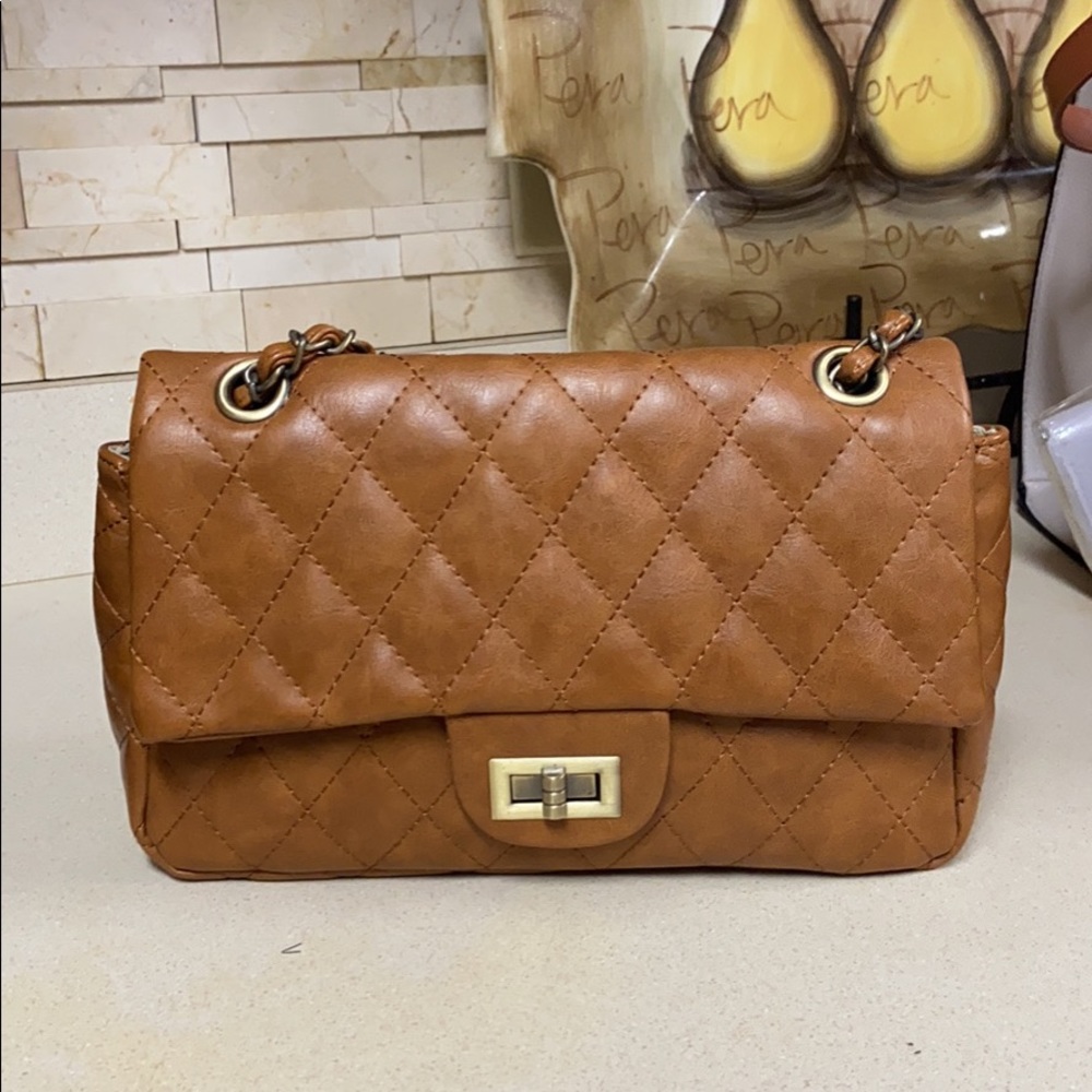 Crossbody handbag used once